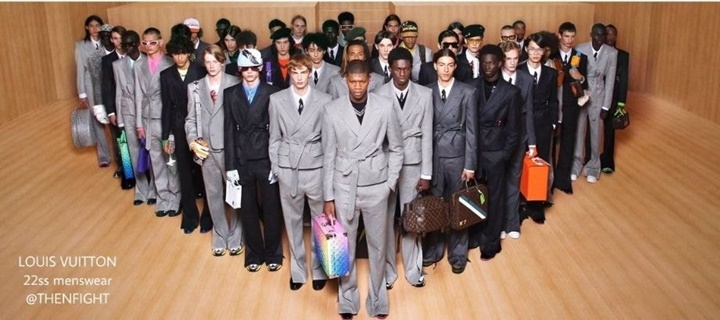 Outfit yang dikenakan oleh BTS