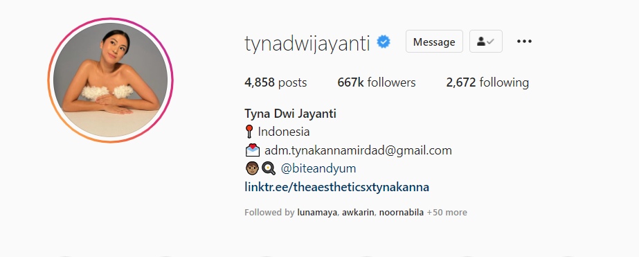 Ganti Username IG di Tengah Proses Cerai, Postingan Tyna Kanna Ini Banjir Semangat
