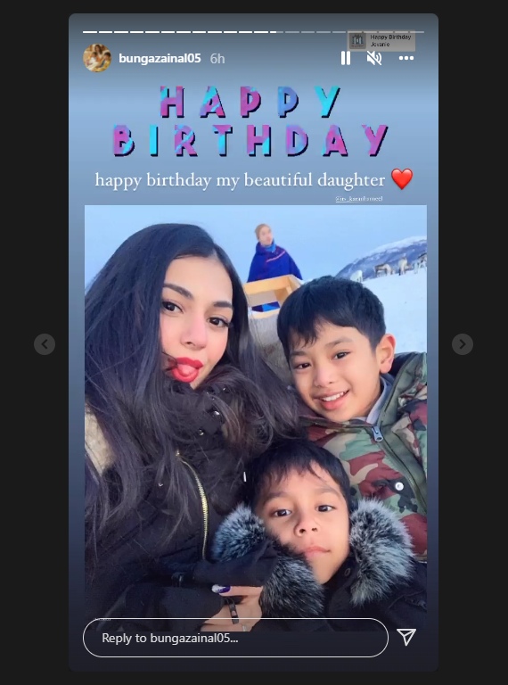 Bunga Zainal Pajang Foto Hingga Ungkap Sosok Putri Sambung Baginya