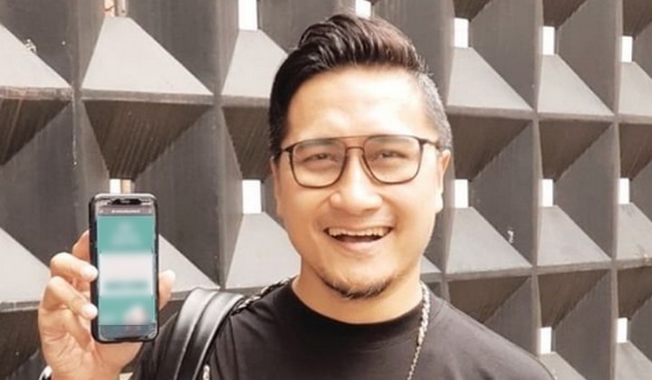 Foto:  Momen Kocak Arie Untung Telat Hadiri Acara Sonny Septian dan Fairuz A. Rafiq