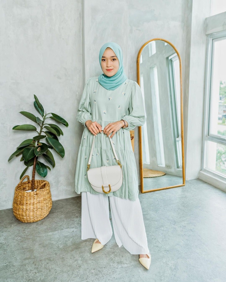 Lebarkan Sayap Ke Bisnis <i>Online</i>