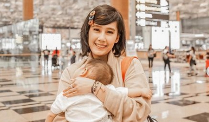Foto: Ardina Rasti Balas Menohok Soal Cibiran Jadi Ibu Menyusui