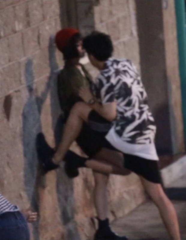 Potret diduga Tao kencan dengan kekasih barunya