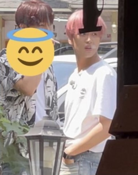 Taeil NCT diduga merokok